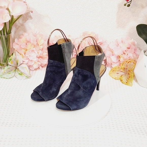 Nine West Navy Suede Open Toe Heels Size 7 - Picture 1 of 10